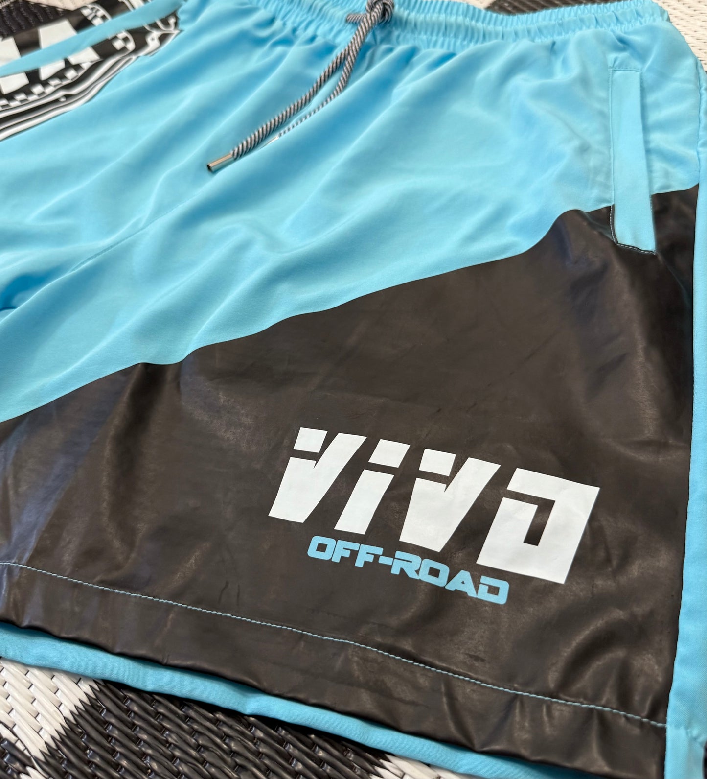 VIVO OFF-ROAD TRUNKS